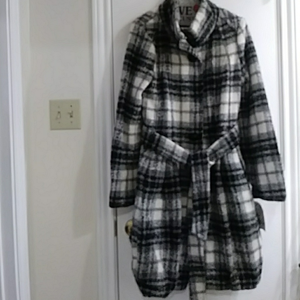 Black & White Plaid Wool Winter Coat with Belt